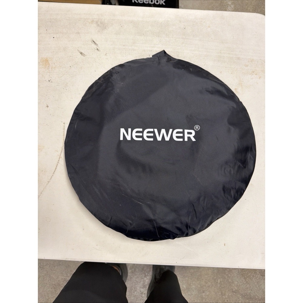 Neewer 16 1/2" Zip Bag Only, good shape, For 43" Collapsing Reflective Pad